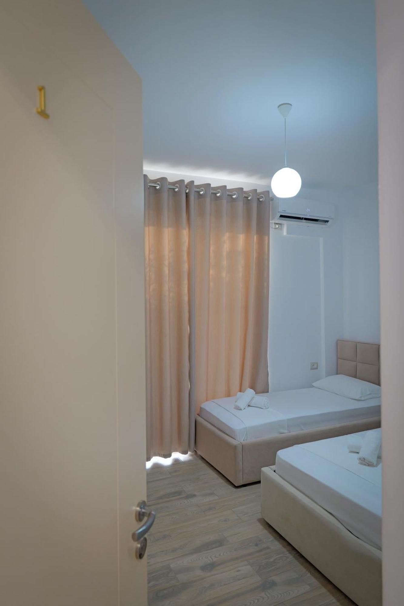 Hotel Veliaj Ksamil Kültér fotó