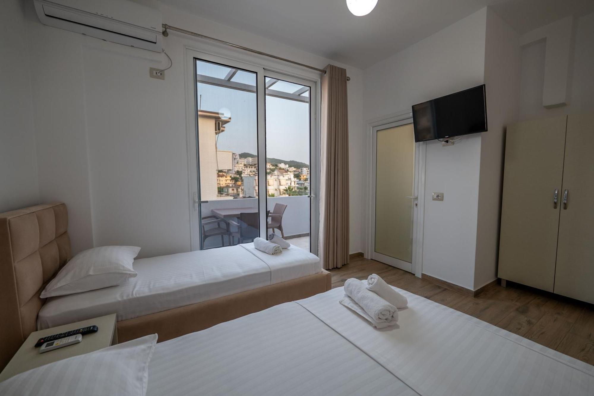 Hotel Veliaj Ksamil Kültér fotó
